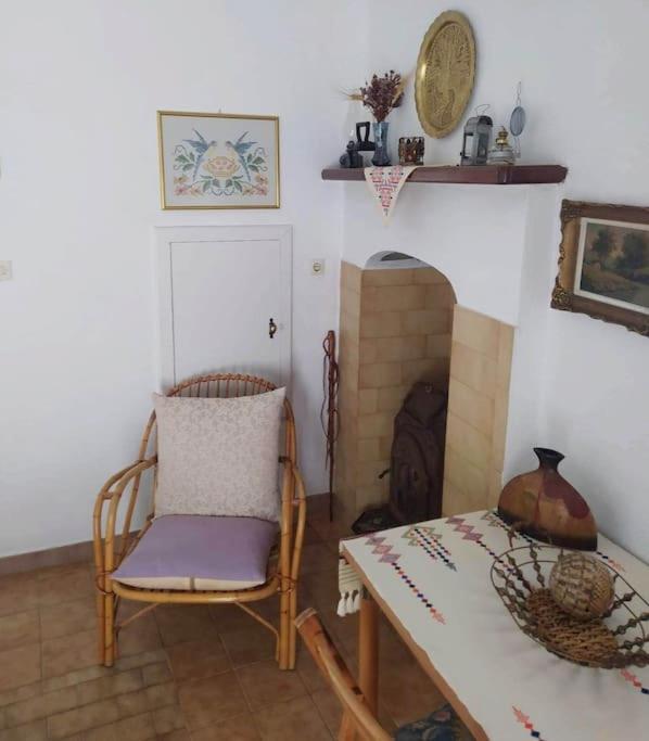 Beautiful Cottage Over-Viewing Samos Bay. المظهر الخارجي الصورة