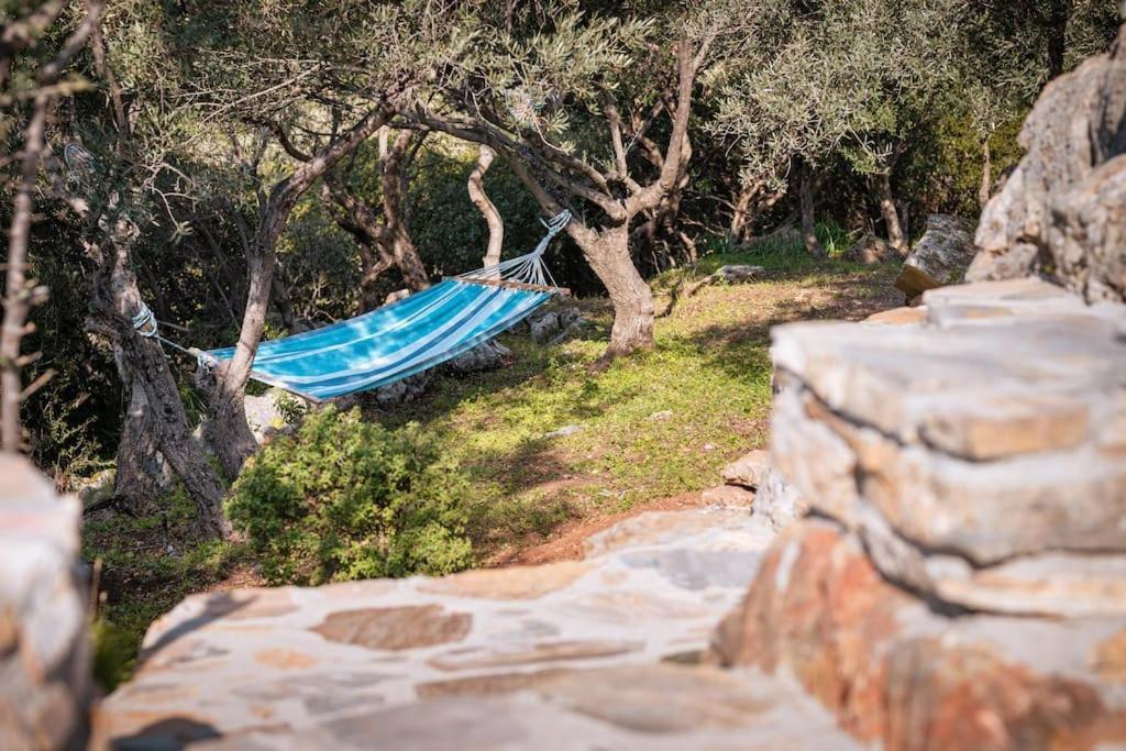 Beautiful Cottage Over-Viewing Samos Bay. المظهر الخارجي الصورة